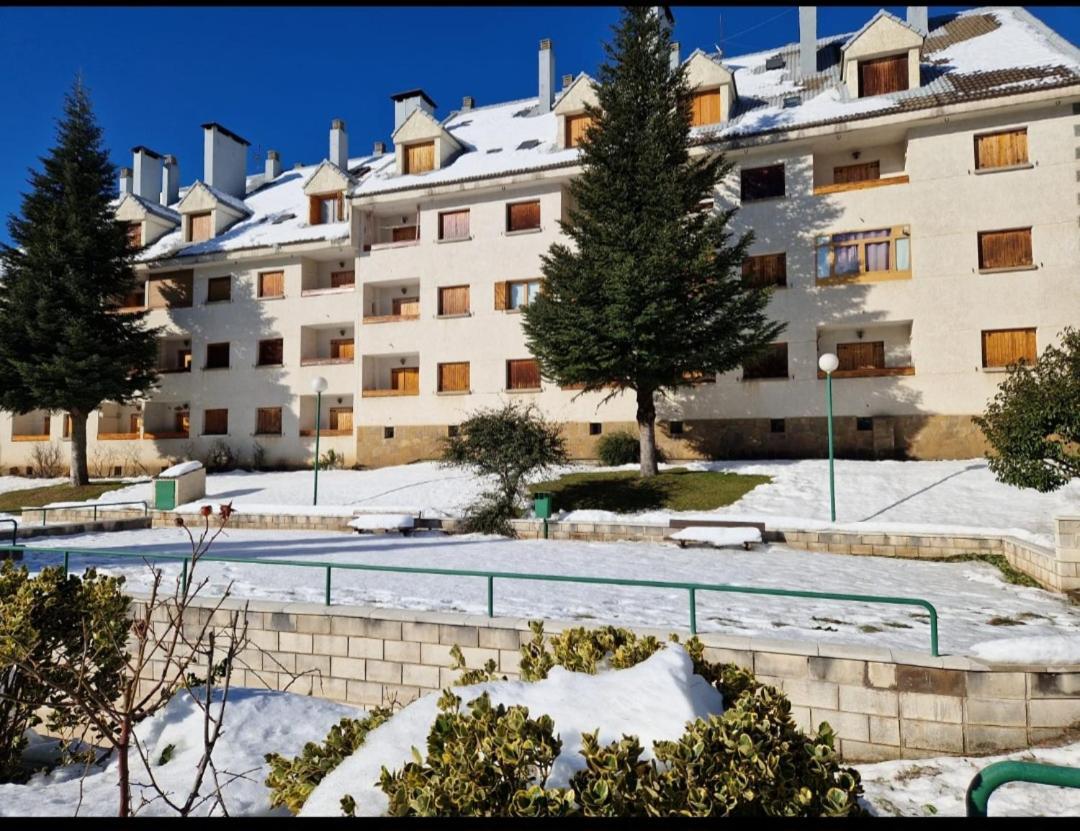 Rincon De Lierde Apartment Villanúa Екстериор снимка