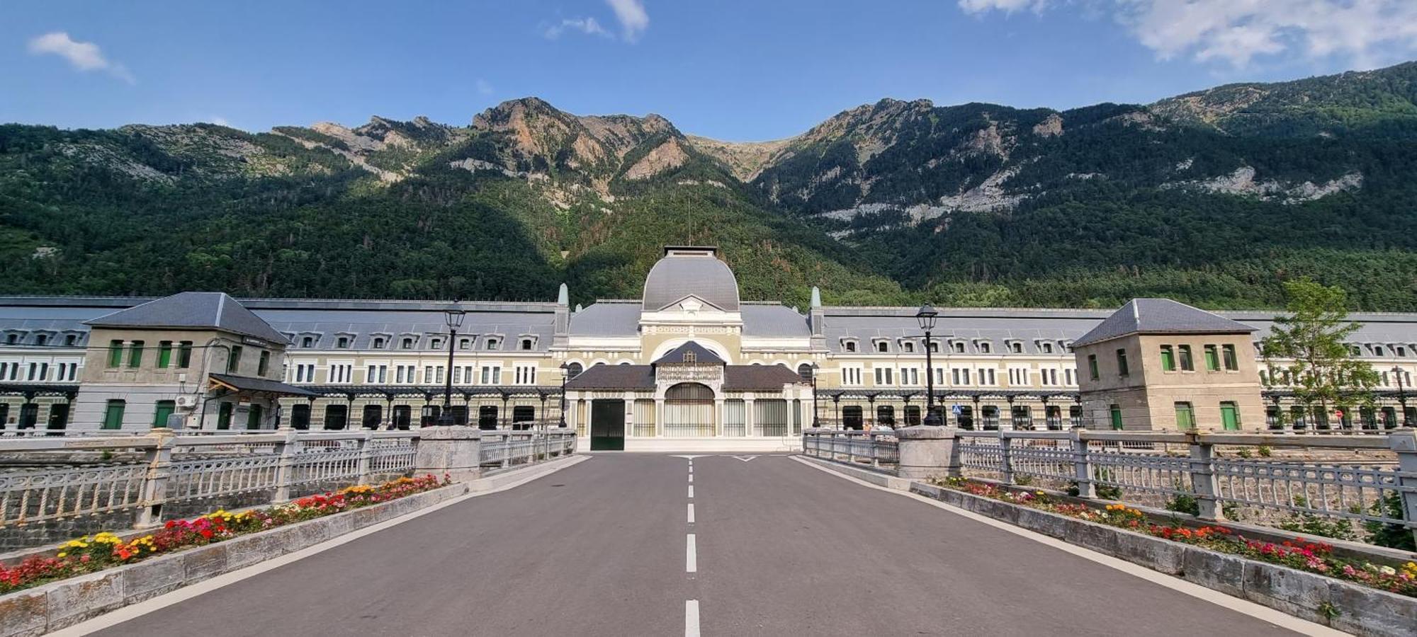 Rincon De Lierde Apartment Villanúa Екстериор снимка