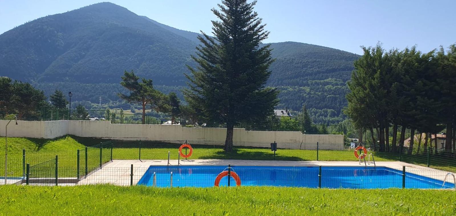Rincon De Lierde Apartment Villanúa Екстериор снимка